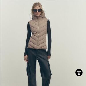 ZARA Women’s Hooded Puffer Vest, X-Small